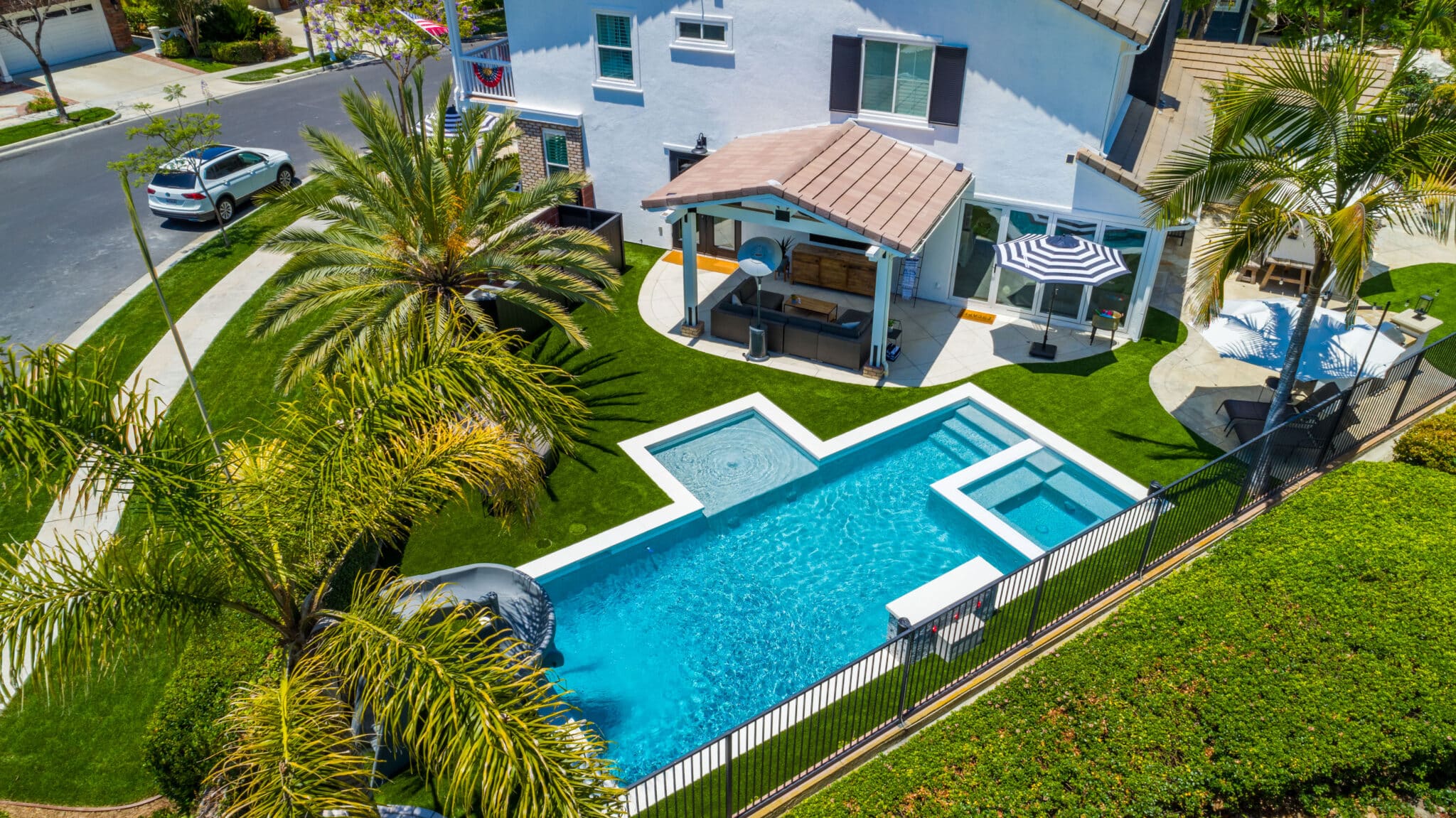 Premier Pool Service | Pool Cleaning & Maintenance Services